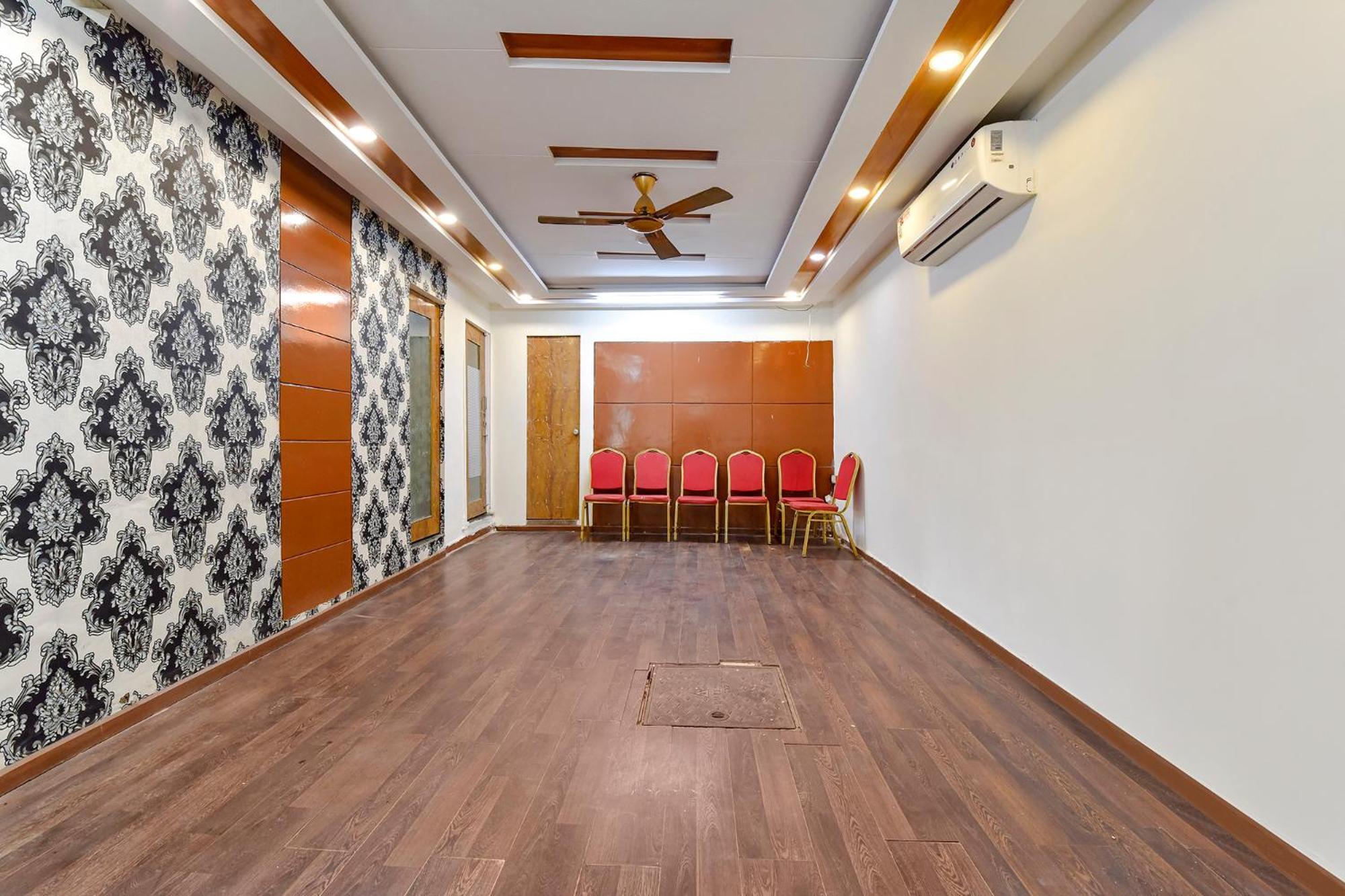 Fabhotel Crystal Inn II - Paldi Char Rasta أحمد أباد المظهر الخارجي الصورة